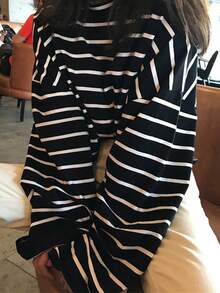 Camiseta de manga larga de rayas en blanco y negro para estudiantes, camiseta de rayas de manga corta para mujer, nueva moda ins suelta y versátil Elástico - Negro - Ver 2