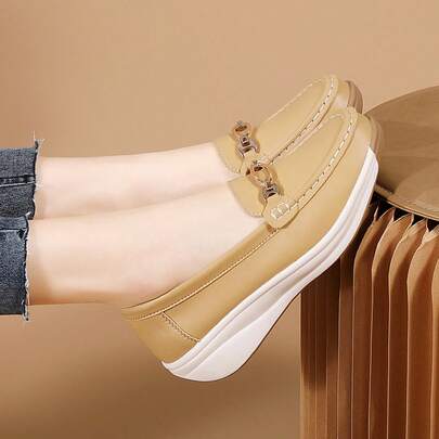 Mocasines sin cordones para mujer - Zapatos casuales de suela blanda con detalles metálicos, parte superior de imitación y suela de TPR, comodidad para todo el año para atuendos casuales, zapatos cómodos, mocasines con ojales metálicos sutiles para mujer, cómodos y ligeros mocasines tipo penny de suela blanda para vestir