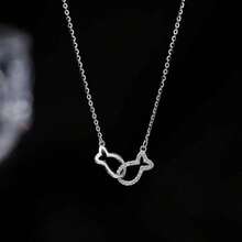 قلادة سمكة قبلة فضية فاخرة، خالية من الحساسية، هدية فريدة للحبيبة، برج الحوت، هدية عيد ميلاد