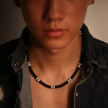 1條歐洲波西米亞風格白黑色柔軟高分子珠鏈男性對比色幾何造型男士首飾項鍊