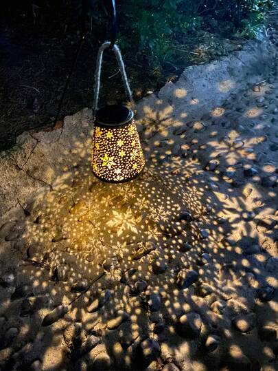 Iron Openwork Retro Solar Hanging Lamp For Garden, Courtyard, Indoor/Outdoor Use, Waterproof Balcony Ambiance Light And Halloween Decoration.