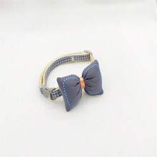 1 pieza Collar de mascota de estilo aleatorio con lazo a cuadros para gatos y perros, collar con campana para perros y gatos, collar pequeño para perros con patrón a cuadros y lazo esponjoso, de moda y llamativo, ligero y no pesado, sin sensación de uso, cómodo para que las mascotas lo usen, ajustable, adecuado para todos los gatos y perros.