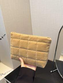 Sac cosmétique matelassé à carreaux polyvalent et , embrayage décontracté en suède velours mat, petit sac rembourré de duvet chaud, accessoires de voyage automne/hiver pour les vacances. Sac de maquillage, organisateur de maquillage, sac de voyage pour femmes