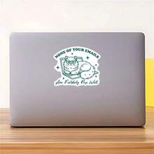 Adesivo engraçado para escritório - Nenhum dos seus e-mails está me encontrando bem - Adesivo de humor sarcástico para laptop, mesa e garrafa de água - Design de meme de gato para trabalhadores remotos e funcionários de escritório (vinil, 3 polegadas)