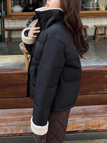 Cappotto corto imbottito e chic da donna, con colletto e polsini in pelliccia sintetica, caldo, invernale, a maniche lunghe, vestibilità regular, con zip e tasche