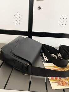 Geantă crossbody pentru bărbați, model casual de litere, cu clapă