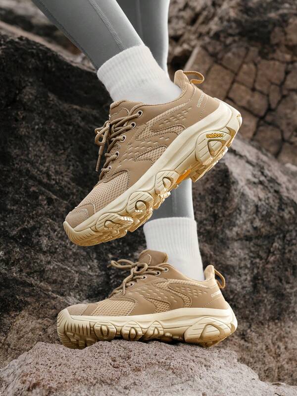 أحذية رياضية مريحة للنساء للمشي والتنزه والموضة