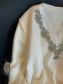 For Love & Bella 女士休闲优雅可爱蕾丝钻石装饰V领针织毛衣，长袖保暖柔软面料，适合秋冬季外出，时尚圣诞冬季毛衣，适合约会、办公室、婚礼和其他场合。 - 杏色 - 查看 2