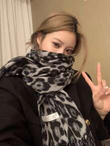 1pc Imitation Cashmere Thick Tassel Leopard Print Scarf, Fashionable Printed Warm Scarf, Windproof Autumn And Winter Shawl,Suitable For Daily Use In Autumn And Winter For Both Men And Women Women Winter Scarves