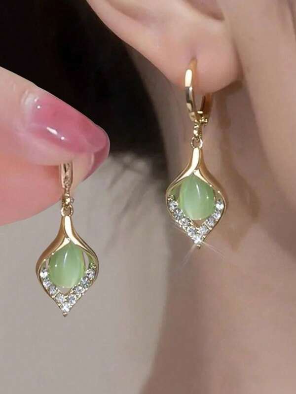 1 Pair Of Elegant And Simple Green Gold Diamond Studded Tulip Petal Tassel Earrings Suitable For Women's Daily Wear