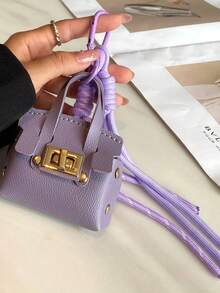 1个百搭硬币吊饰，适用于迷你铂金包、便携百搭包包吊饰和钥匙扣。款式多样，可用作日常包袋配饰、情侣钥匙扣、小型派对礼物，或个性化钥匙扣、钥匙圈、背包吊饰或汽车吊饰。男女皆宜，是返校、节日或生日的完美礼物。 - 彩色 - 查看 7