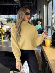 Áo len cổ cao màu trơn mỏng nhẹ tối giản dành cho nữ của FOR BEAUTY, kiểu dáng ôm sát thời trang, thanh lịch và sành điệu, tay dài bo gân, chất liệu dệt kim ấm áp, phù hợp cho mặc hàng ngày, đi làm và dịp năm mới. - màu vàng sáng - Xem 2