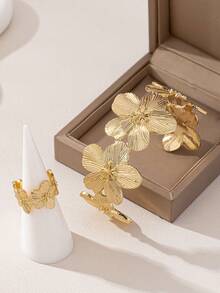 1 Set (1 Gold Bangle & 1 Thick Ring) Vintage Chic Gold Floral Bangle And Thick Floral Ring Combo Set, Long-Lasting Color, Suitable For Women's Daily Wear, Holidays, Social Events, Parties