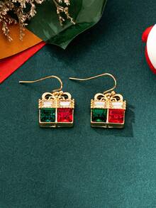 1 Pair Luxurious & Elegant Gold-Tone Stud Earrings, Outlining The Contour In Vibrant Gold, Exuding A Rich Christmas Vibe, Suitable As A Refined Accessory For Ladies To Attend Lively Christmas Parties