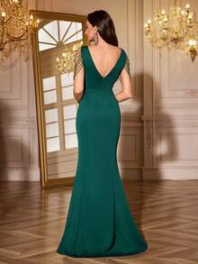 Elegantes, luxuriöses Damen-Maxikleid in Dunkelgrün mit V-Ausschnitt, geraffter Büste, Strass-Kette, hoher Taille und Schlitz bis zum Oberschenkel, geeignet für Hochzeitsgäste, Brautjungfern, formelle Anlässe, Abschlussfeiern, Dates, Geburtstage, Partys