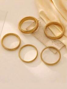 18k Gold Plated Retro Classic Personalized Women's Stainless Steel Bracelet, Not Easy To Fade And Low Sensitivity, Elastic Bracelet, Jewelry Accessories Suitable For Multiple Sizes And Scene Decoration Needs, Very Suitable For Women's Autumn And Winter Wear Matching, Suitable For Daily Wear 