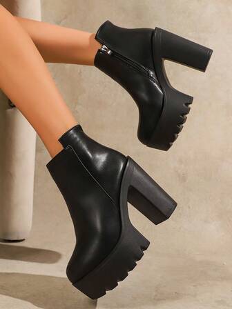 2025新款黑色圆头短靴，通勤休闲装，女士短靴，粗跟，适合教师，户外活动，日常通勤，办公室穿着