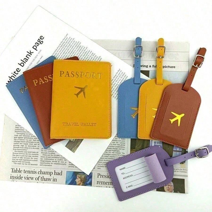 Essential Passport Holder For Traveling Abroad! Wear Resistant Fabric Is Scratch Resistant, With Multiple Layers Of Classified Placement Inside. Visa Pages And Receipts Are Clear At A Glance, Eliminating The Need To Search For Documents. It Has A High Appearance And Looks Exquisite