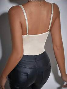 Elegant & Sophisticated Women's Sexy Floral One-Piece | Formal Intimate Outfits, Beige & Golden Floral Allure Elegant Floral Bodysuit, Ready-To-Wear Evening Attire Bodysuit Shapewear, Feminine Style, Sheer Fabric Tummy Control Bodysuit, Sleeveless Bodysuit, Romantic & Special Occasions, Asymmetrical Design, Delicate Embroidery, Fitted Bodysuit, Date Night Wear - 杏色 - 查看 2