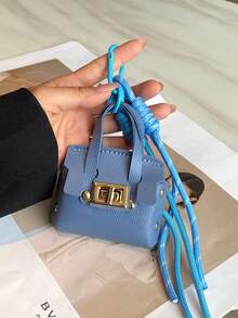 1个百搭硬币吊饰，适用于迷你铂金包、便携百搭包包吊饰和钥匙扣。款式多样，可用作日常包袋配饰、情侣钥匙扣、小型派对礼物，或个性化钥匙扣、钥匙圈、背包吊饰或汽车吊饰。男女皆宜，是返校、节日或生日的完美礼物。 - 彩色 - 查看 11