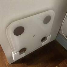 Estantería de pared para báscula de peso - Instalación adhesiva sin costuras, diseño de plástico duradero y ahorro de espacio, adecuado para baño y gimnasio en casa, compatible con báscula de grasa corporal y equipo de fitness, estantería de almacenamiento para baño, apariencia elegante, instalación, caja de almacenamiento - Multicolor - Ver 5