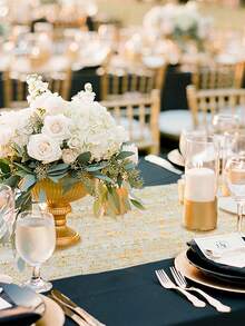 1 Pieza Camino de mesa dorado con brillo, Cubierta de mesa plisada, Mantel de tela de gasa de poliéster elegante, Decoraciones de mesa de fiesta doradas, Estilo bohemio brillante y romántico, Accesorios de boda, Regalos de ducha nupcial, Decoraciones de cumpleaños, Decoraciones de fiesta, Decoración de aniversario, Decoración de banquete de compromiso, Decoración del hogar, Decoración de mesa, Decoración de superficie de mesa