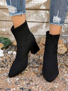 بوت جوارب مريحة وعملية للنساء ذوات الحجم الكبير، ذات أصبع مدبب وكعب عالي، بتصميم أوروبي مناسبة للخريف والشتاء