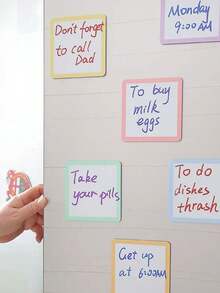 ملصقات لاصقة مغناطيسية، 4 * 4 سم - خاصة للاستخدام في العودة إلى المدرسة - ملصقات متعددة الأغراض للسبورات البيضاء والثلاجات والخزانات وما إلى ذلك، مع قلم مرفق - الخيار المثالي للمكتب وتنظيم الفصل الدراسي والتذكيرات في المنزل (ألوان عشوائية)