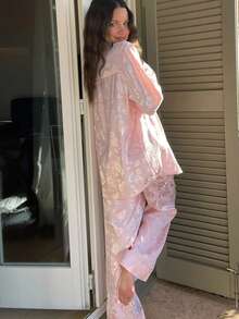 Women's Satin Floral Jacquard Pajama Set - Long Sleeve Button-Down Shirt  Wide-Leg Pants  Elegant Loungewear - 粉色 - 查看 2