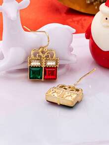 1 Pair Luxurious & Elegant Gold-Tone Stud Earrings, Outlining The Contour In Vibrant Gold, Exuding A Rich Christmas Vibe, Suitable As A Refined Accessory For Ladies To Attend Lively Christmas Parties