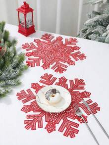 1 pièce Napperon de Noël en forme de flocon de neige en PVC rouge, tapis de table thème Joyeux Noël, tapis isolant thermique en forme de flocon de neige, tapis de table décoratif de cuisine, tapis de table pour repas à l'occidentale, décoration de Noël, décoration de table à manger, décoration de fête de Noël