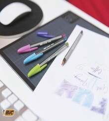 Bic Cristal Fun Ballpoint Pens, Pink Ink Smudge-Proof Writing Pens And Wide Point (16mm), Pack Of 20 - Màu B - Xem 6