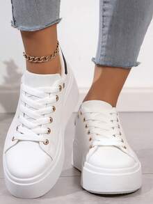 女士纯色厚底学院风休闲运动鞋，春夏款，配有可拆卸鞋带和香水瓶扣 - LA279 WHITE - 查看 3