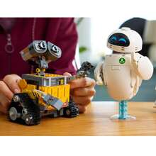 LEGO 与皮克斯 Wall-E 与 EVE 拼搭套装，适合成人（18 岁及以上） - 粉丝的家庭办公室、书架或房间装饰 - 男士和女士的礼物 - 43279