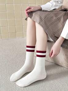 1/4 双装 时尚红白加厚女袜，简约针织中筒袜，柔软