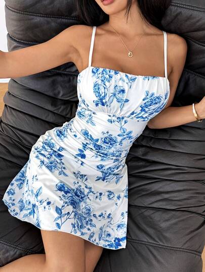 Robe caraco dos nu à petites fleurs de style français, taille cintrée, mini-jupe à la mode et sexy