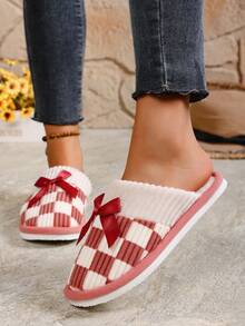 Pantuflas de casa casuales y suaves para mujer con diseño de lazo, esenciales cómodos para el hogar en todas las estaciones, zapatos rojos de verano, regalos de pareja y cumpleaños, lindas pantuflas de interior para el hogar. Regalos de San Valentín. - Rojo - Ver 4