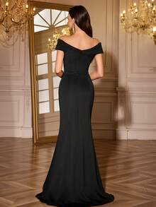 Elegantes schwarzes Damen Kleid mit Off-Shoulder Ausschnitt, hoher Taille, Rüschen und Falten, Neuankömmling Abendkleid für Cocktailparty, Abschlussfeier, Hochzeitsgast, Brautjungfer, geeignet für Abendbankett
