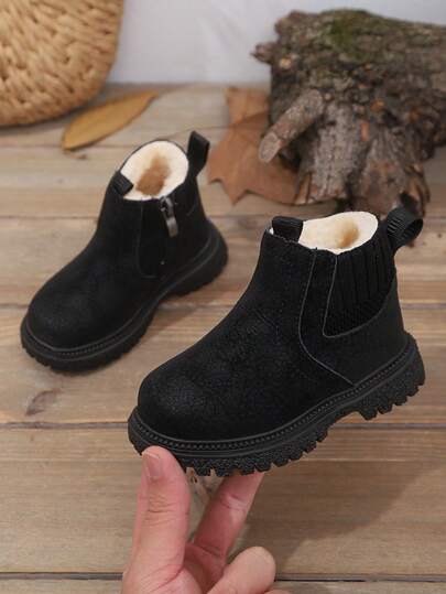 1 双婴儿 PU 皮革拼布平底踝靴，轻便防滑耐用鞋底，适合冬季穿着