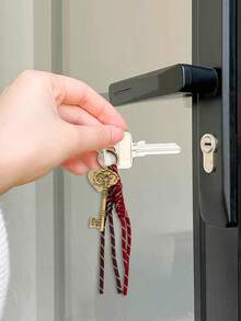 Bronze Key Bag Pendant, Retro Pendant Exquisite Key And Heart-Shaped Pendant, Mobile Phone Decorative Accessories, Wine Red Braided Rope, Brown Lanyard Accessories, Cool Style Bag Pendant, Retro And Gorgeous Style, Bag Decoration Keychain, Suitable For Women's Birthday, Valentine's Day, Teacher's Day, Couple Bag Accessories,