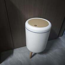 带静音盖的圆筒办公室垃圾桶 - 按压顶部、塑料、防臭、节省空间、易于清洁，适用于办公室、厨房、浴室、卧室 - 无需电力