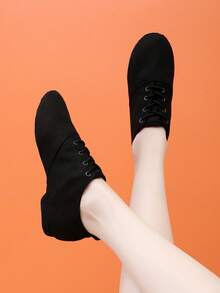 1.5厘米低跟黑色系带女士拉丁舞鞋，软底瑜伽练习鞋，黑色运动鞋，专业芭蕾舞表演鞋，舒适柔软轻便的现代舞/爵士舞/莎莎舞鞋