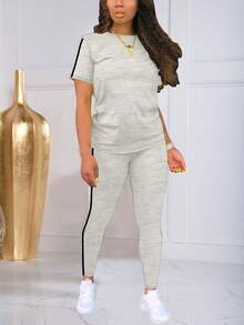 Set de 2 piezas Conjunto deportivo de verano con cuello redondo y manga corta a rayas de moda - Gris - Ver 2