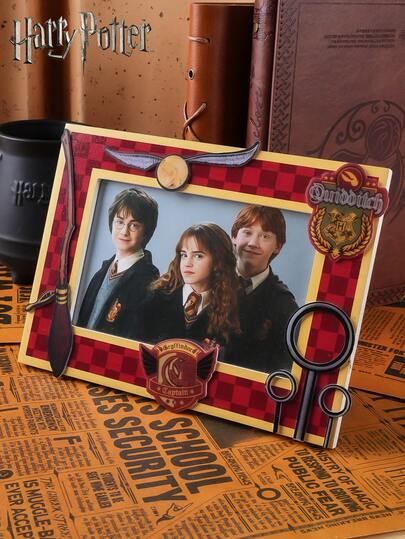 Warner Bros 1PC Harry Potter Officially Licensed Photo Frame Harry Potter Hermione Ron Hogwarts Gryffindor Golden Snitch Glass Photo Frame Movie Peripherals Party Dress Up Props Replaceable Photo Fashionable Creative Room Desktop Decorations Christmas Halloween Birthday Surprise Gift For Family And Friends Harry Lover
