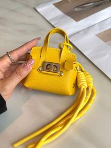 1个百搭硬币吊饰，适用于迷你铂金包、便携百搭包包吊饰和钥匙扣。款式多样，可用作日常包袋配饰、情侣钥匙扣、小型派对礼物，或个性化钥匙扣、钥匙圈、背包吊饰或汽车吊饰。男女皆宜，是返校、节日或生日的完美礼物。 - 彩色 - 查看 16