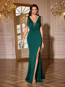 Elegantes, luxuriöses Damen-Maxikleid in Dunkelgrün mit V-Ausschnitt, geraffter Büste, Strass-Kette, hoher Taille und Schlitz bis zum Oberschenkel, geeignet für Hochzeitsgäste, Brautjungfern, formelle Anlässe, Abschlussfeiern, Dates, Geburtstage, Partys