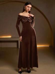 女士高端长裙 - 露肩设计，长袖系带，丝绒/缎面面料，优雅性感，适合派对、婚礼和约会等场合。 - 咖色 - 查看 6