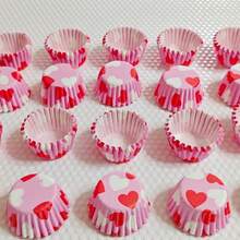 Moldes para mini cupcakes, tazas de papel pequeñas para hornear, tapetes pequeños para tartas, moldes para hornear, envoltorios desechables para cupcakes - Corazones rojos y blancos - Ver 9
