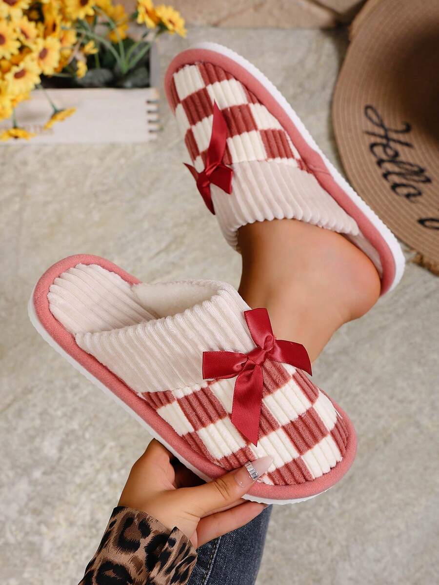 Pantuflas de casa casuales y suaves para mujer con diseño de lazo, esenciales cómodos para el hogar en todas las estaciones, zapatos rojos de verano, regalos de pareja y cumpleaños, lindas pantuflas de interior para el hogar. Regalos de San Valentín. - Rojo - Ver 1