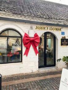 1把四环、五环、六环锯齿梳，适用于牛、羊、马，带刮汗器和止痒钩，双面可用宠物清洁钢制马梳：非常适合牛、羊、狗、山羊和马的梳理。 - 彩色 - 查看 8